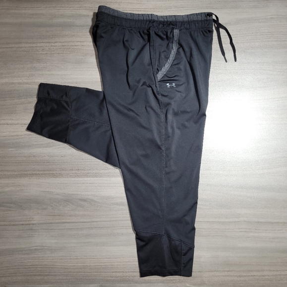 Under Armour HeatGear Women's XS Black Loose Fit Got Game Sport Crop Pant A1 - Picture 1 of 9